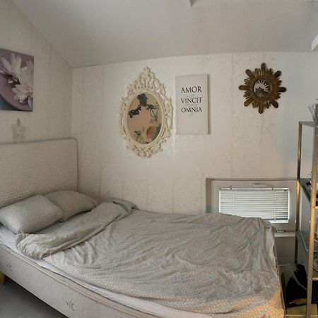 Pieni Huone 1 Km Jokirannasta Apartment ตูร์กู ภายนอก รูปภาพ